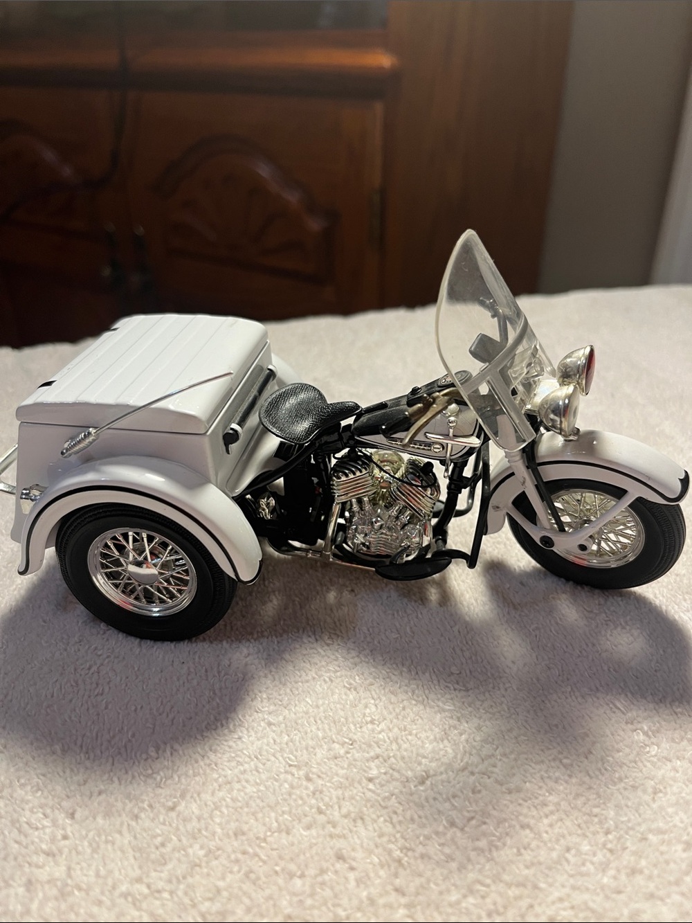 White Classic Motorcycle Trike Decorative Model